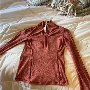 🤍red lululemon pullover 1/4 zip